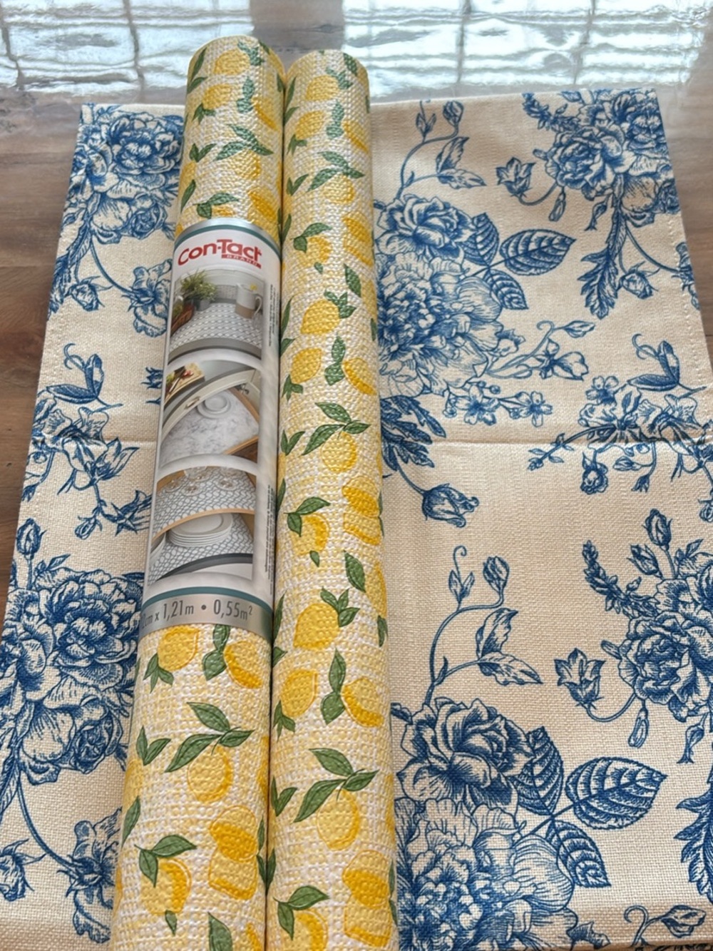 72” Runner & Lemon Pattern Non-Adhesive Shelf Liner